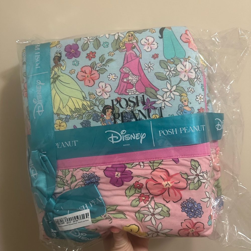 Posh Peanut Grand Luxe Disney Princess patoo NWT (blanket)
